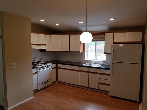 3rd image of 317 Brielle Ave