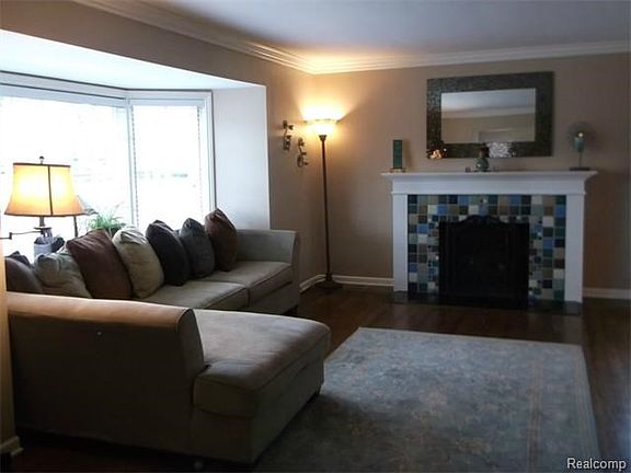 2nd image of 422 Champine Pl