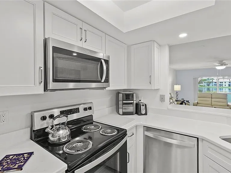 840 Gulf Pavillion Dr #103 — Photo 7