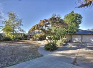 1030 Sunset Dr, Hollister, CA