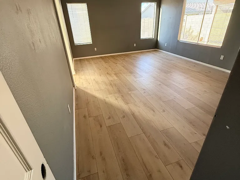 9010 W Holly St — Photo 11