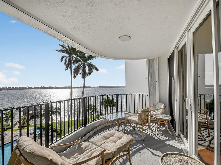 8200 Lakeshore Dr #507 — Photo 6