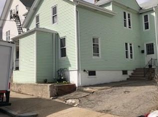 212 Carnation St, Pawtucket, RI 02860