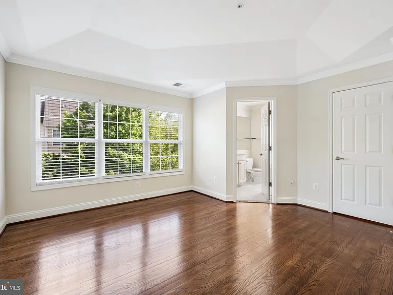 8341 Broderick Cir — Photo 19