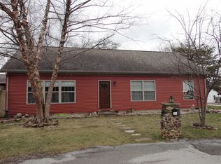 102 W Vine St, Mitchell, IN 47446