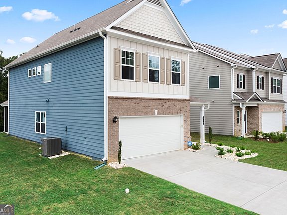3rd image of 110 Waterside Rdg