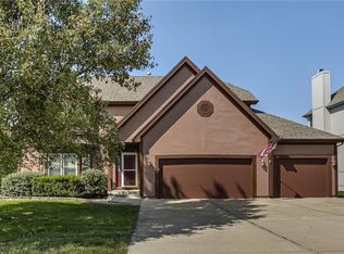 2904 SW Silverspur Rd, Lees Summit, MO 64081