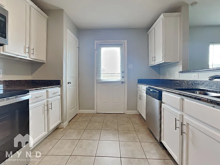 5614 Rainbow Rd — Photo 3