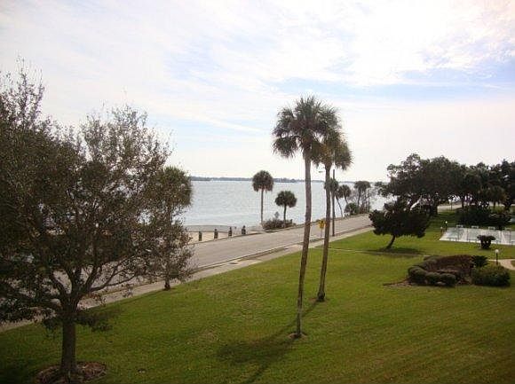 1st image of 1025 Rockledge Dr APT 301A