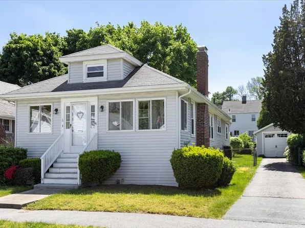 11 Newfield St, Quincy, MA 02170
