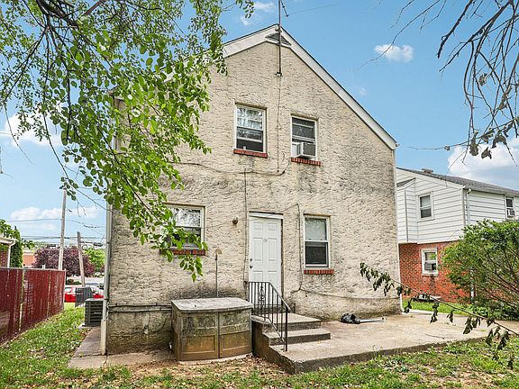 4th image of 319 Macdade Blvd