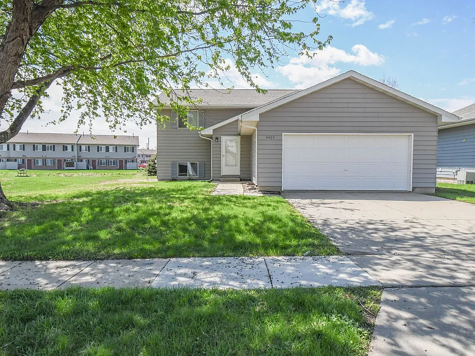 4405 W Antelope Dr