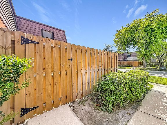 2nd image of 7496 E Courtyard Run E #35