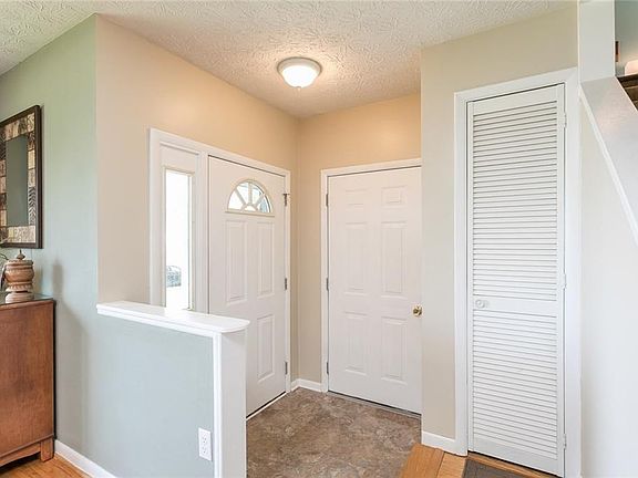 2nd image of 5 Hillcrest Dr