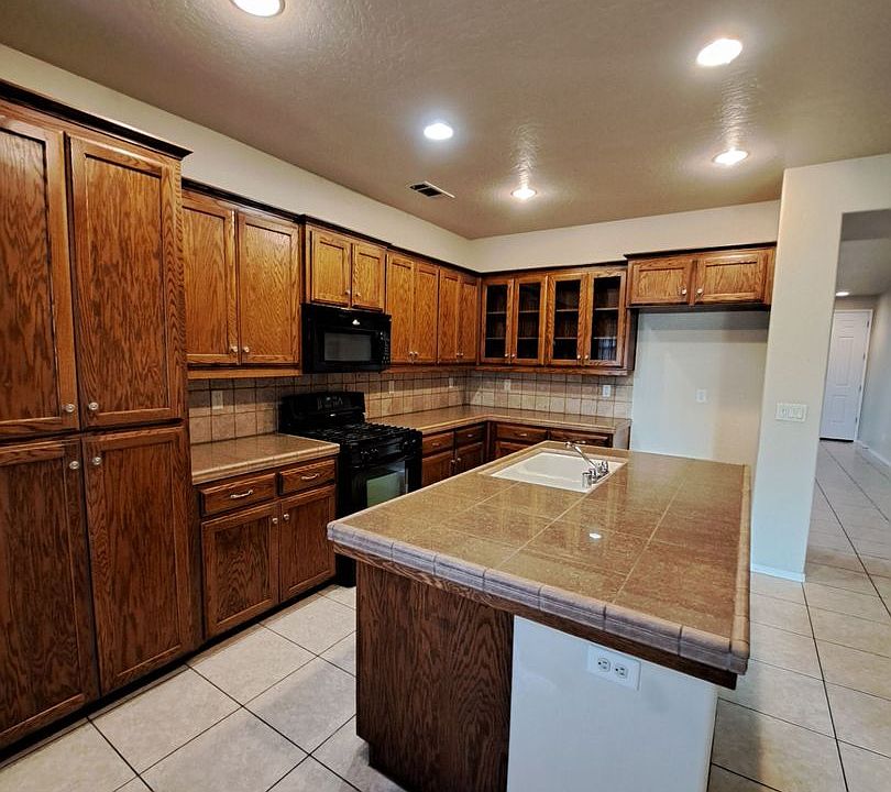 1st image of 2356 S Playa Ave