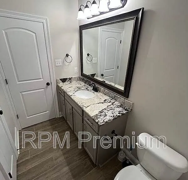 6212 Lake Edge Dr — Photo 31