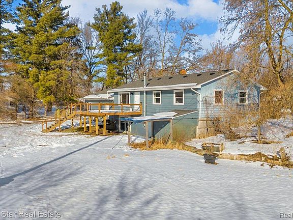 5th image of 911 S Duck Lake Rd