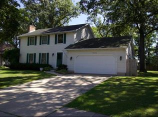 1005 Countryside Dr, De Pere, WI 54115