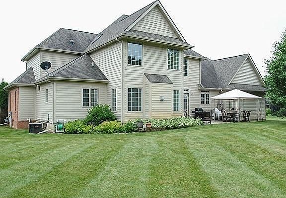 3rd image of 2237 Wild Oak Ln