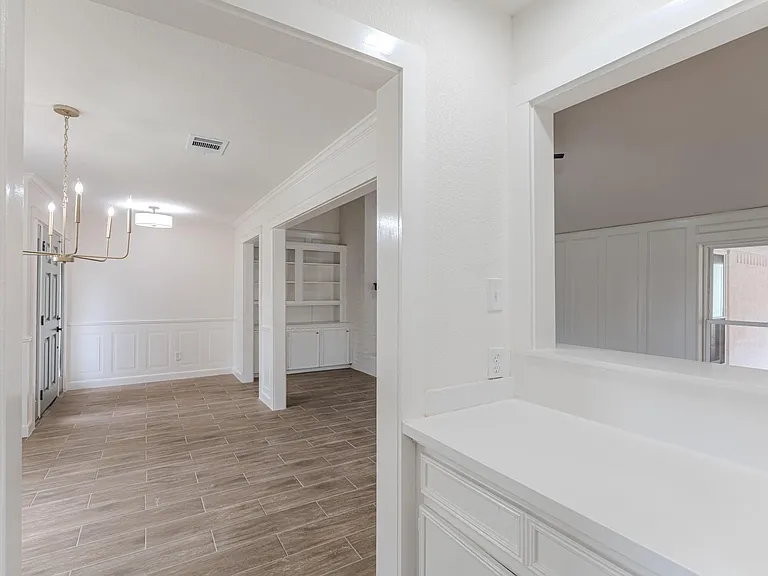 10519 Kirkwren Dr — Photo 17