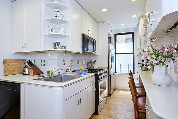 Sold by Brown Harris Stevens | media 15