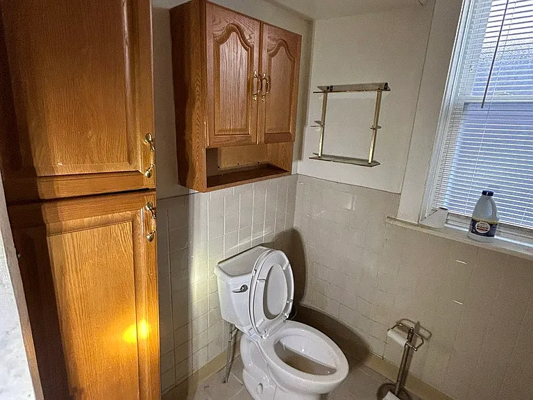 4890 Margaretta Ave — Photo 35