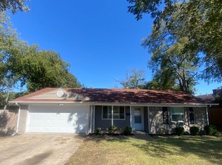 939 E Red Bird Ln, Dallas, TX 75241