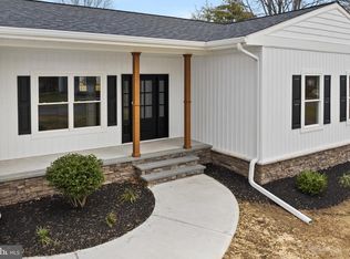 106 Palmer Rd, Pennington, NJ 08534