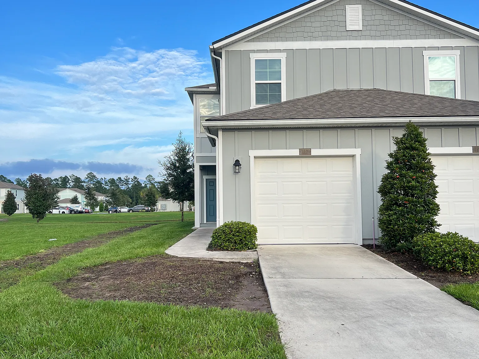 3 bed, 1502 sqft, $2,100 — Photo 1