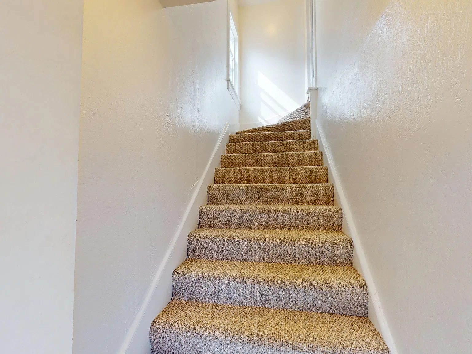 1 bed, 1.5 bath, 600 sqft, $2,595 — Photo 2
