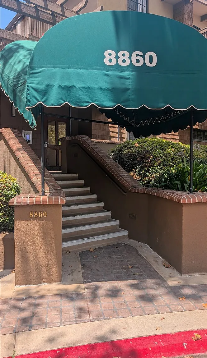 1 bed, 703 sqft, $3,100 — Photo 1