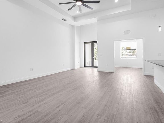 4th image of 2902 11th ST W