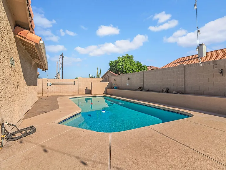 3945 E Salinas St — Photo 22