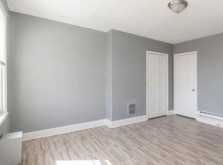 2031 W Oxford St FLOOR 3, Philadelphia, PA 19121