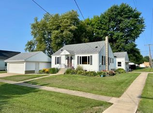 211 N Taylor St, Cherry, IL 61317