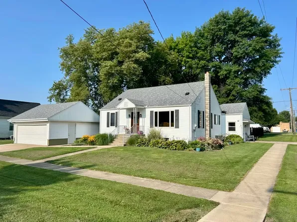 211 N Taylor St, Cherry, IL 61317