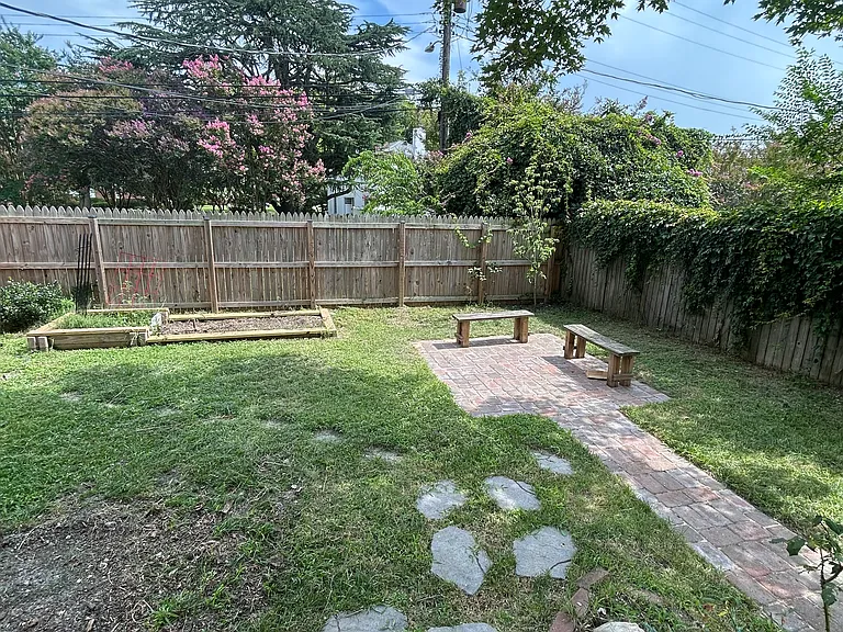 7001 Belvedere Dr — Photo 35