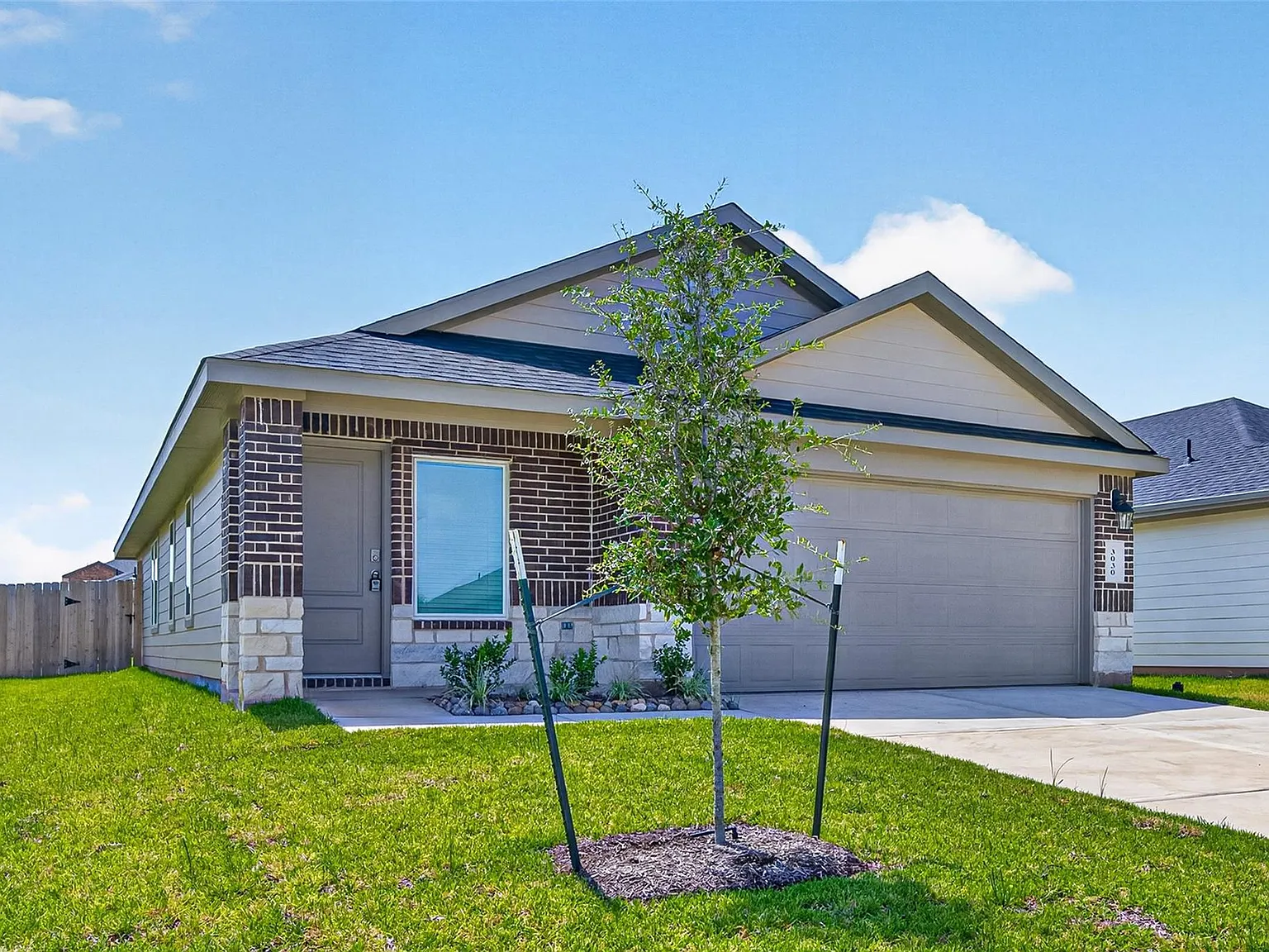 3 bed, 2.0 bath, 1535 sqft, $2,095 — Photo 3