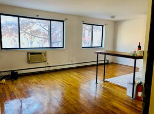 192 8th St APT 2, Brooklyn, NY 11215