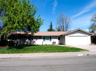 2527 Saint Charles Way, Medford, OR 97504