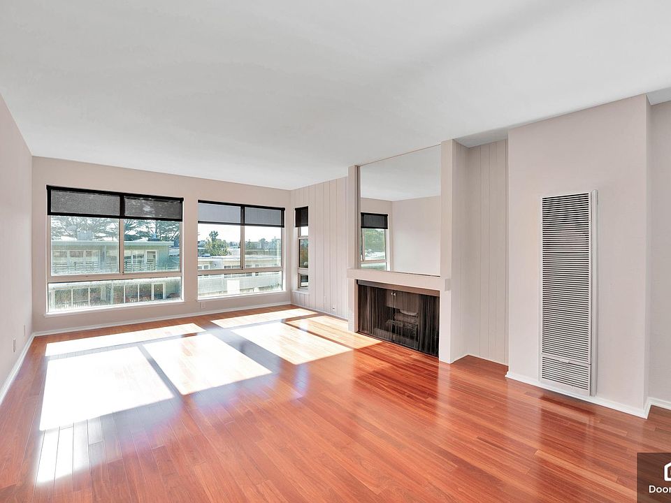 1st image of 990 Duncan St APT 102G