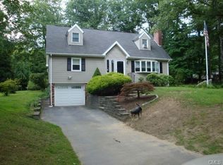 6 Laughlin Rd, Bethel, CT 06801