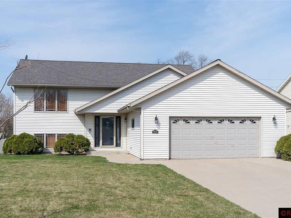 1st image of 212 Maverick Dr