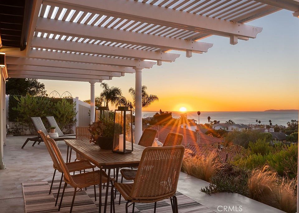 1st image of 703 Avenida Presidio