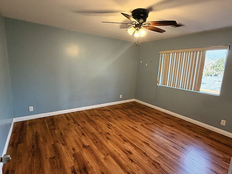 11356 Virginia Ave — Photo 8