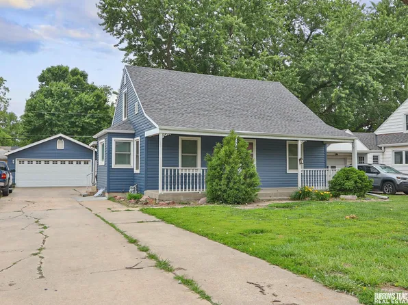 1107 N 13th St, Beatrice, NE 68310
