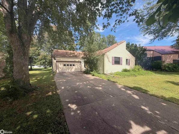 1009 Southview Dr, Fairfield, IA 52556