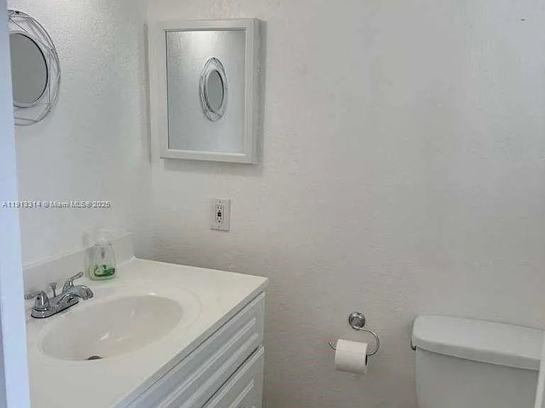 3001 NW 46th Ave #207 — Photo 4