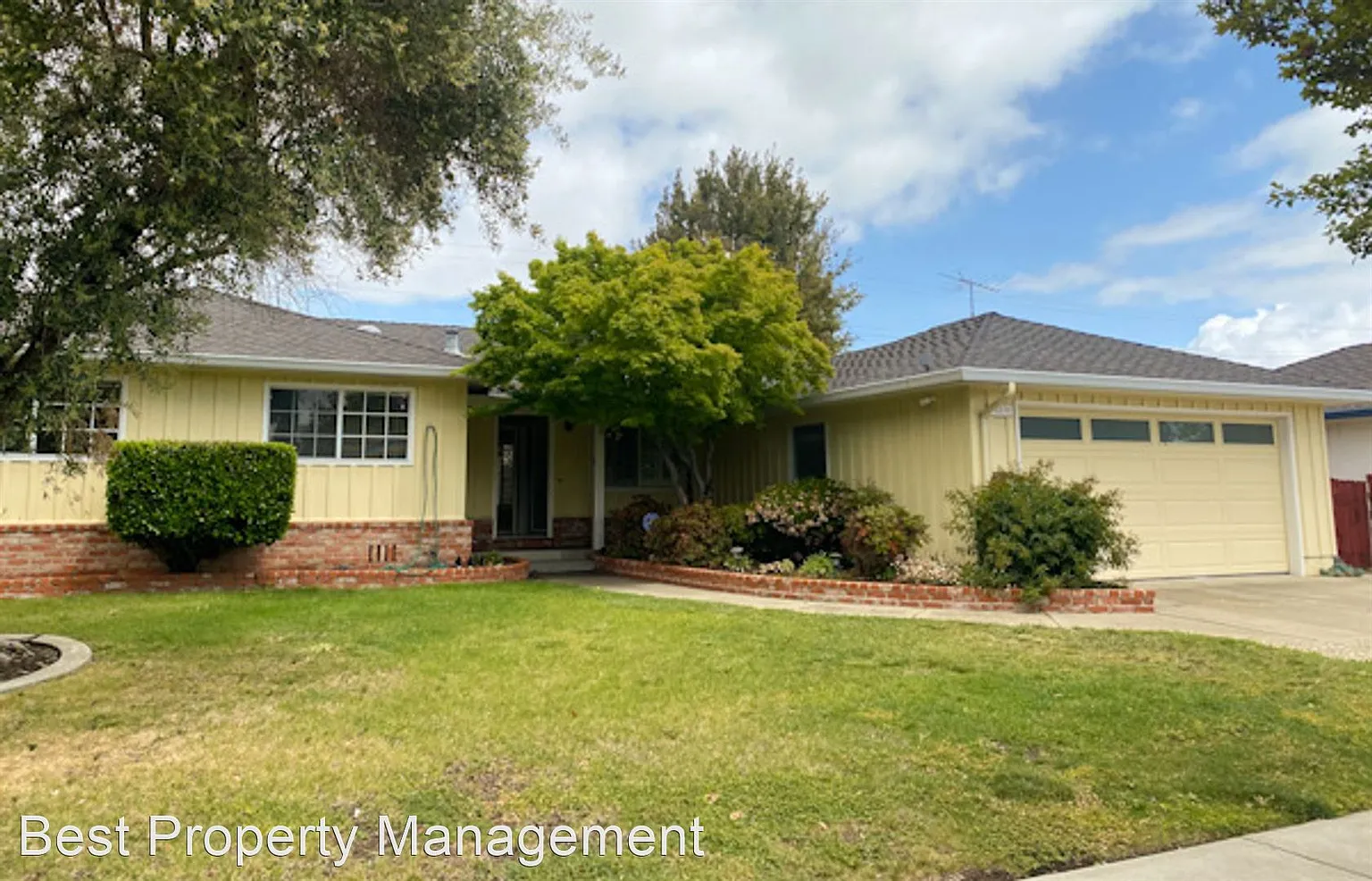 38830 Roanoke Way photo 1