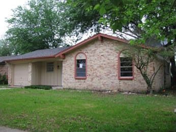1st image of 205 Duncan Way